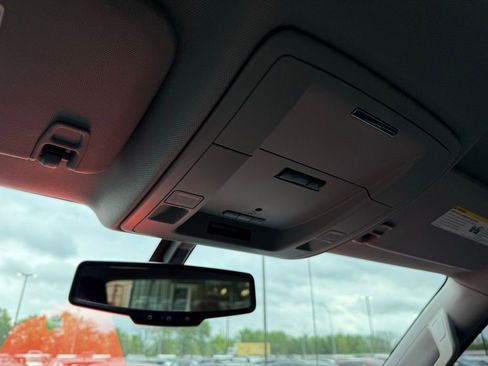 Used 2018 GMC Sierra 1500 SLT w/ SLT Premium Package image 20