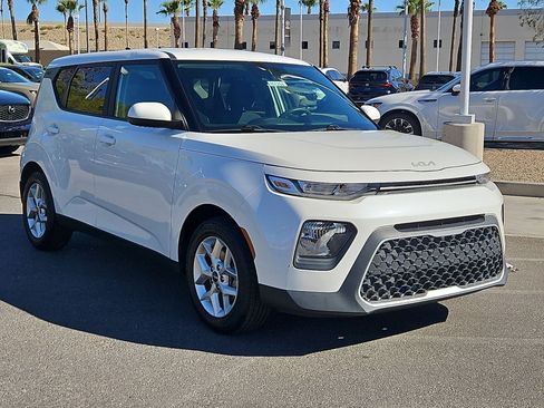 Used 2022 Kia Soul LX w/ Technology Package FWD image 7