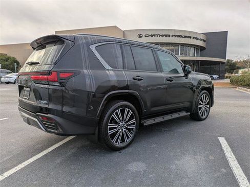 Certified 2024 Lexus LX 600 4WD w/ Appearance Package image 4