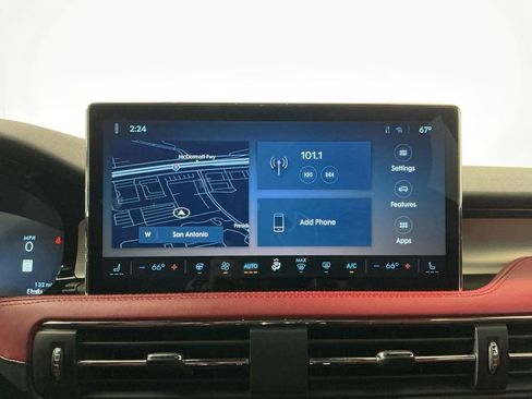 Used 2023 Lincoln Corsair Reserve w/ Equipment Group 201A image 11