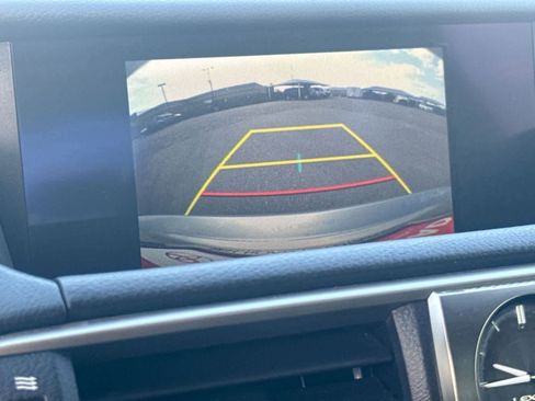 Used 2019 Lexus IS 300 image 21