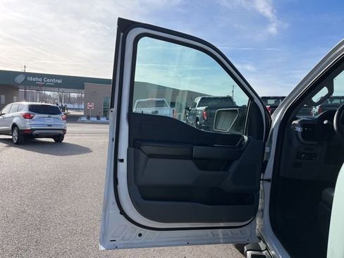 Used 2025 Ford F150 XLT w/ Equipment Group 301A Standard AWD/4WD image 26