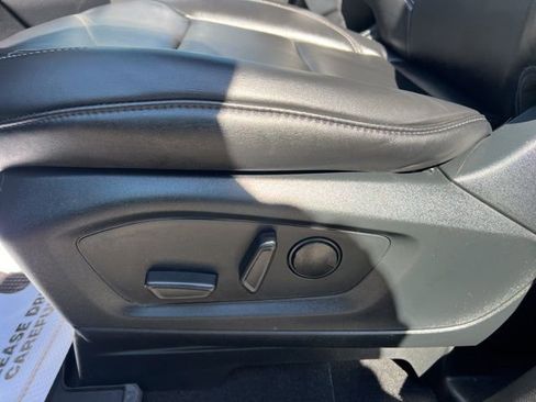 Used 2023 Ford Explorer XLT w/ Equipment Group 202A image 23