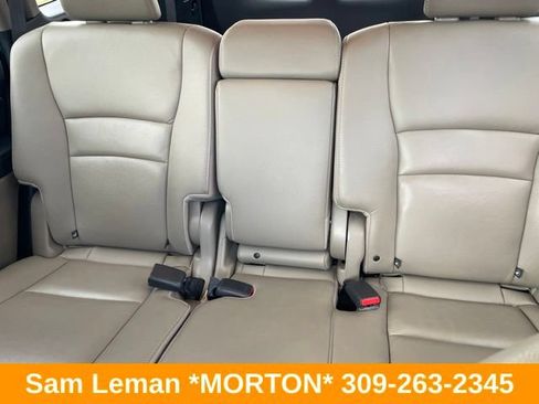 Used 2018 Honda Pilot Touring image 9