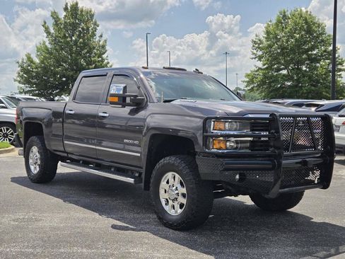 Used 2015 Chevrolet Silverado 2500 LTZ w/ LTZ Plus Package AWD/4WD image 5