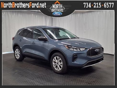 Certified 2024 Ford Escape Active AWD/4WD image 1