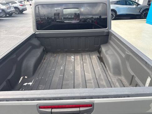 Used 2023 Jeep Gladiator Overland AWD/4WD image 33