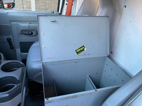 Used 2016 Ford E-350 and Econoline 350 Super Duty image 56