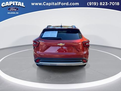Used 2024 Chevrolet Trax LT image 7