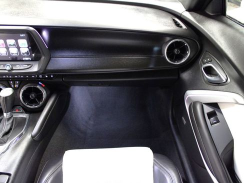 Used 2016 Chevrolet Camaro SS image 23