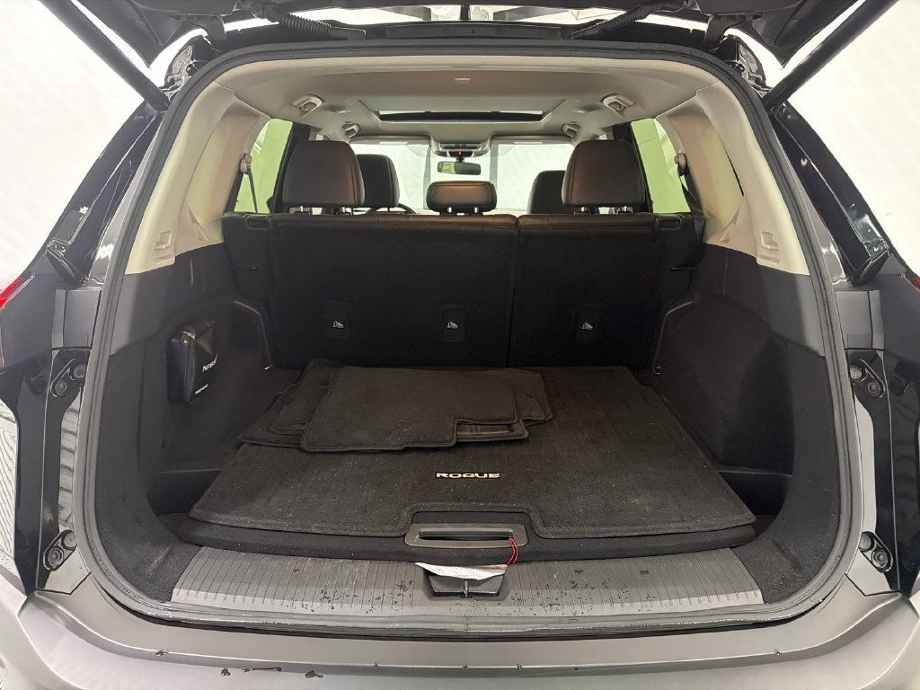 Used 2023 Nissan Rogue SV w/ SV Premium B Package FWD image 19