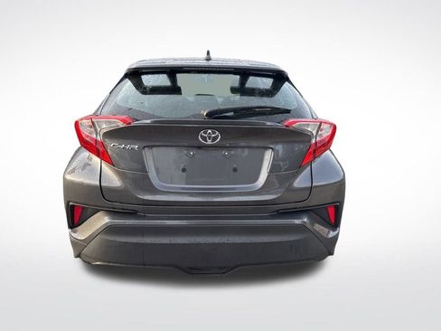 Used 2021 Toyota C-HR XLE image 5