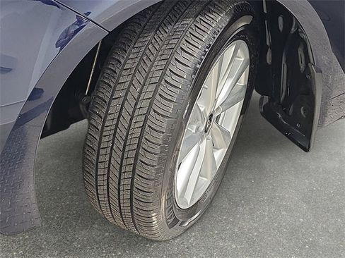 Certified 2025 Toyota Corolla LE w/ LE Premium Package image 28