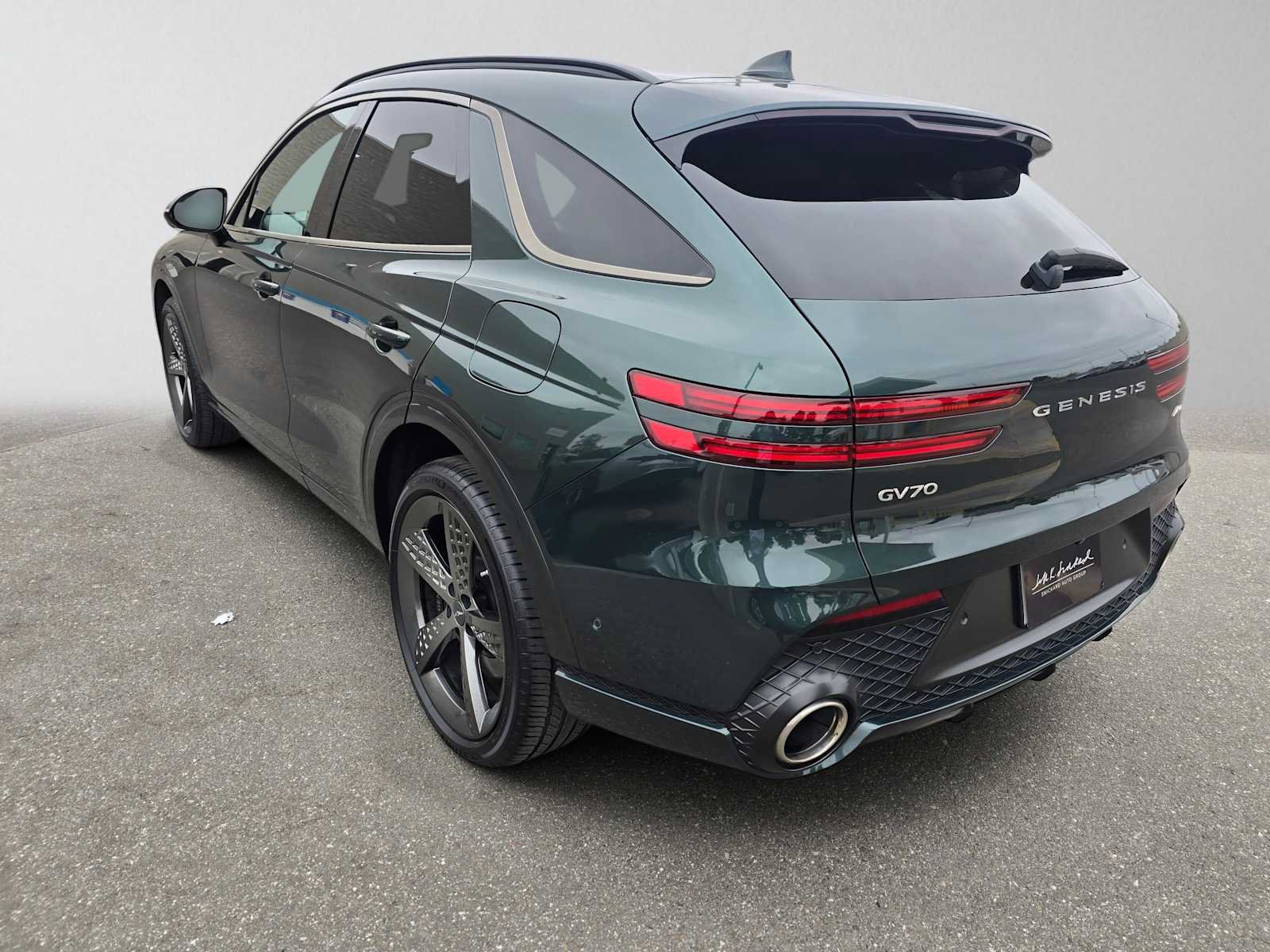 Used 2023 Genesis GV70 2.5T w/ Sport Prestige Package AWD/4WD image 5