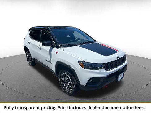Used 2025 Jeep Compass Trailhawk AWD/4WD image 1