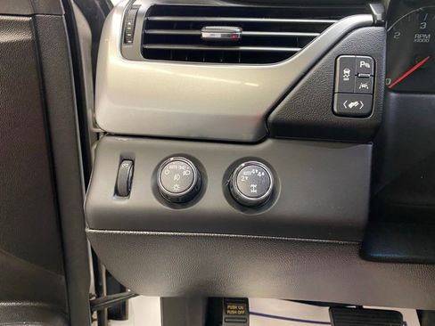 Used 2019 Chevrolet Suburban Premier image 29