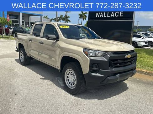 Used 2024 Chevrolet Colorado W/T RWD image 4