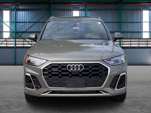 Used 2023 Audi Q5 2.0T Premium Plus w/ Premium Plus Package AWD/4WD image 7