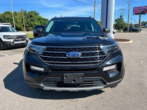 Used 2021 Ford Explorer XLT w/ Equipment Group 202A AWD/4WD image 2