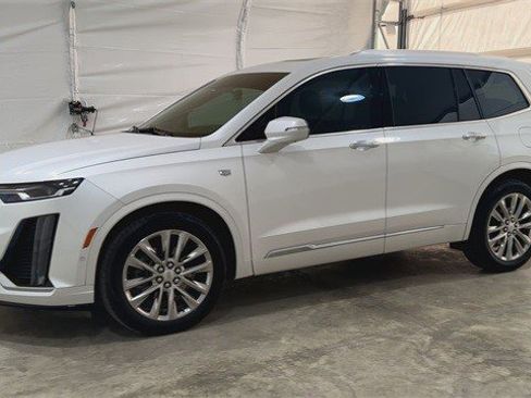 Used 2021 Cadillac XT6 Premium Luxury image 4