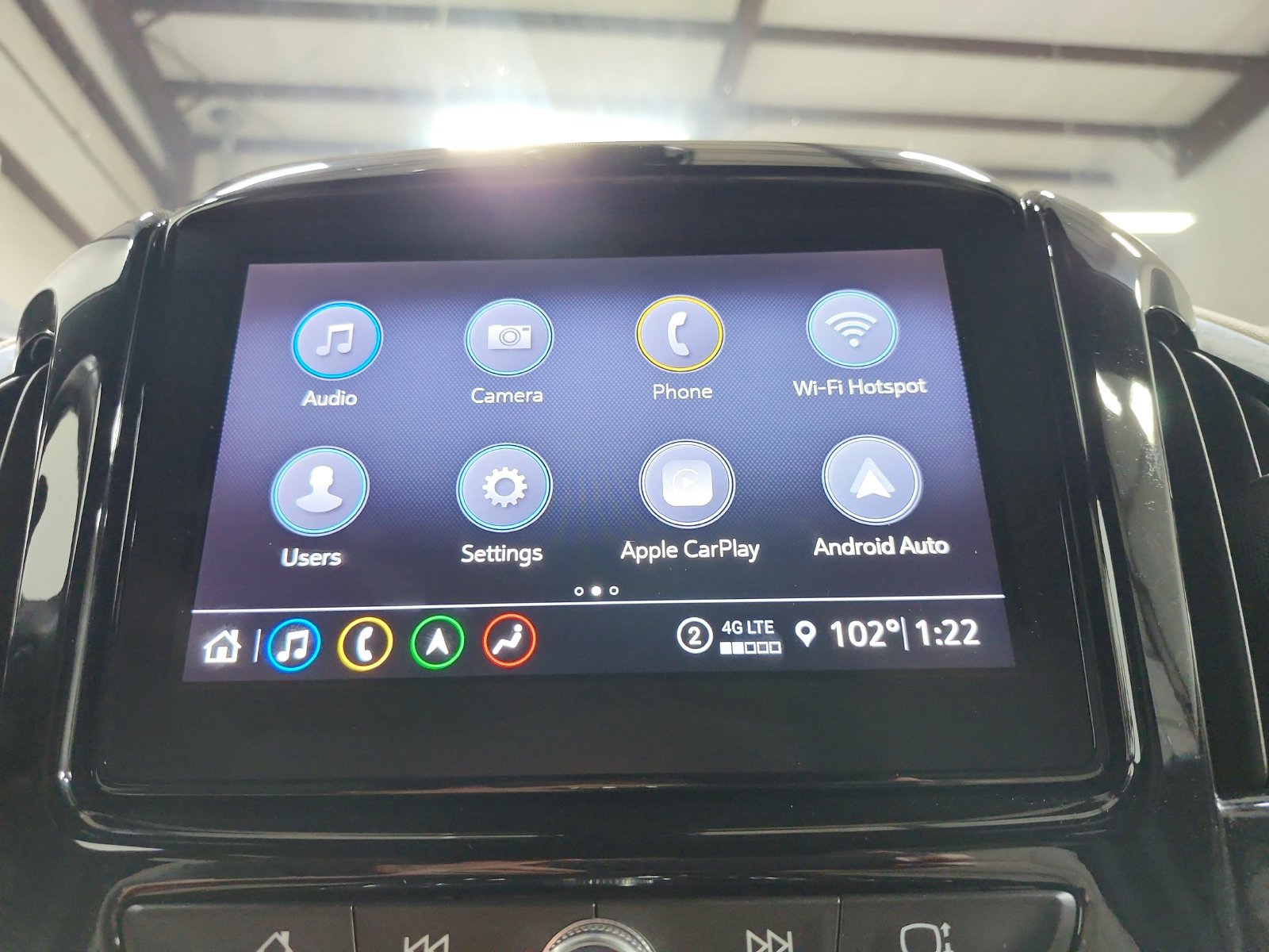 Used 2023 Chevrolet Traverse Premier FWD image 30
