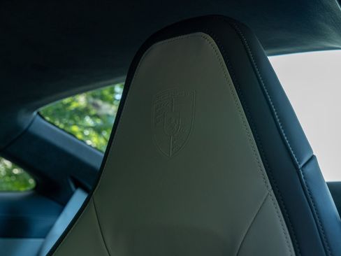 Certified 2025 Porsche 911 Carrera RWD image 31