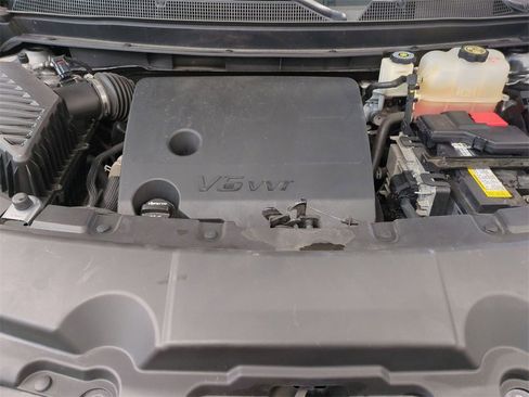 Used 2019 Chevrolet Traverse LT image 39