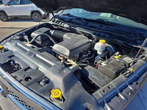 Used 2021 RAM 1500 Tradesman w/ Chrome Appearance Group image 33