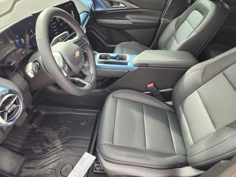 New 2026 Chevrolet Equinox EV LT image 9