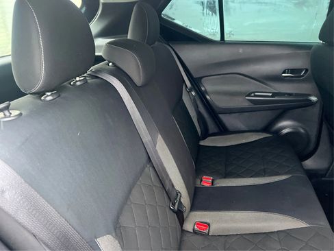 Used 2019 Nissan Kicks SV FWD image 23