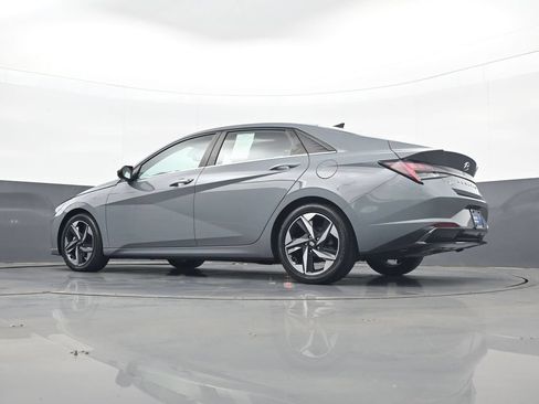 Certified 2021 Hyundai Elantra Limited FWD image 28