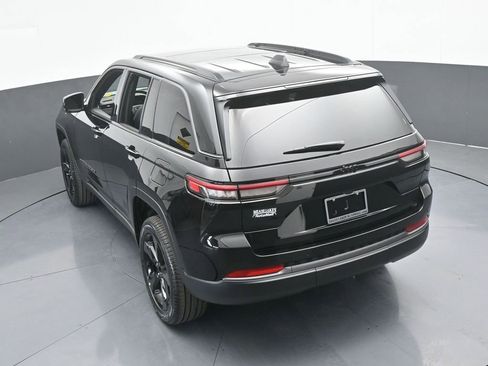 New 2026 Jeep Grand Cherokee Limited w/ Limited Altitude Package RWD image 44