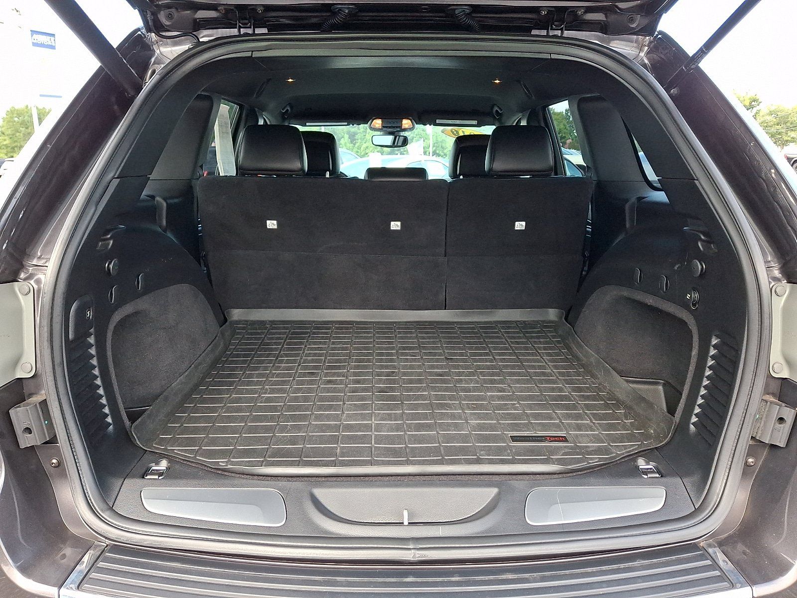 Used 2019 Jeep Grand Cherokee Limited AWD/4WD image 30