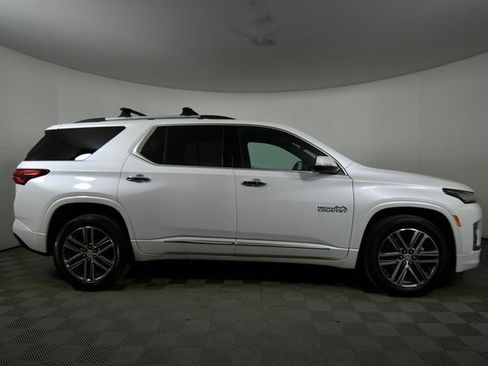 Used 2023 Chevrolet Traverse High Country w/ LPO, Floor Liner Package image 15