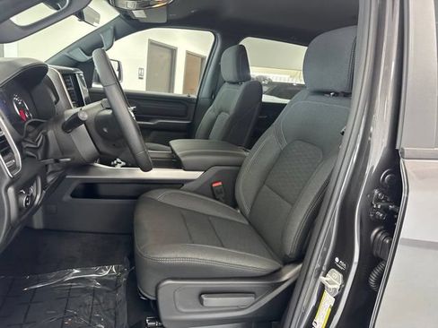 New 2026 RAM 1500 Express AWD/4WD image 12