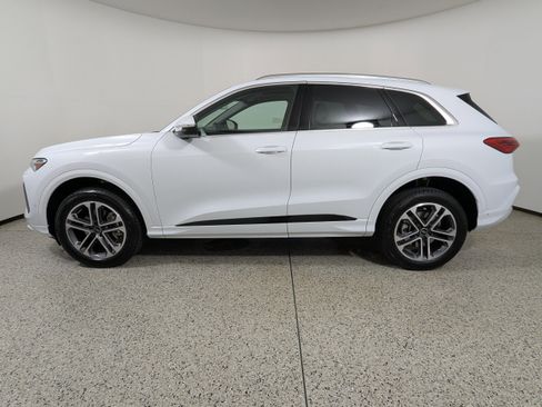New 2025 Audi Q5 Premium image 4