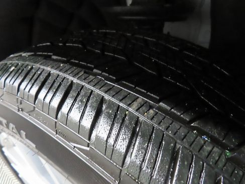 Used 2025 GMC Acadia Denali image 7