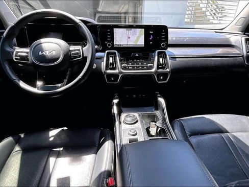 Certified 2023 Kia Sorento EX FWD image 11