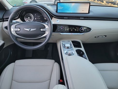 Certified 2023 Genesis GV70 2.5T image 6