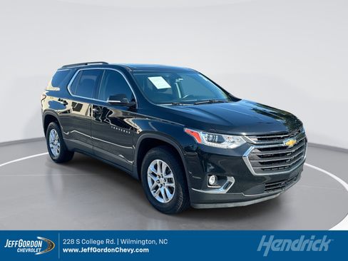 Used 2019 Chevrolet Traverse LT FWD image 1