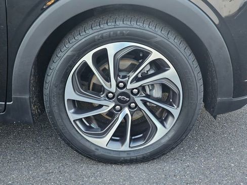 Certified 2023 Chevrolet Bolt EUV Premier w/ Sun & Sound Package image 11