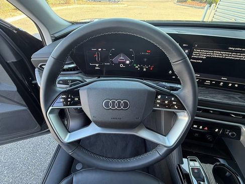 Used 2025 Audi Q5 Premium w/ Convenience Package AWD/4WD image 21