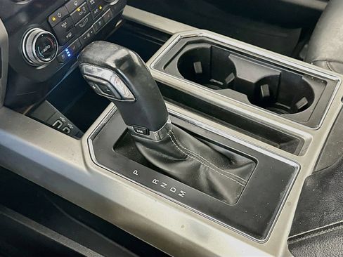 Used 2019 Ford F150 Lariat w/ Equipment Group 502A Luxury AWD/4WD image 16