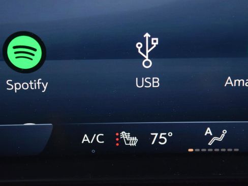 Used 2025 Buick Envision Preferred image 36