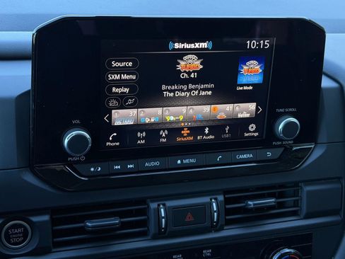 Used 2023 Nissan Pathfinder S image 17