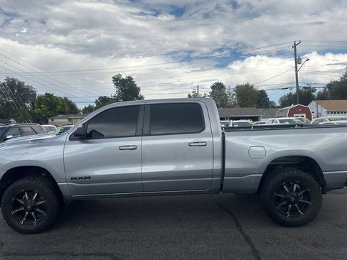 Used 2019 RAM 1500 Big Horn AWD/4WD image 9