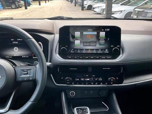 Certified 2022 Nissan Rogue Platinum w/ Head-Up Display Package image 7