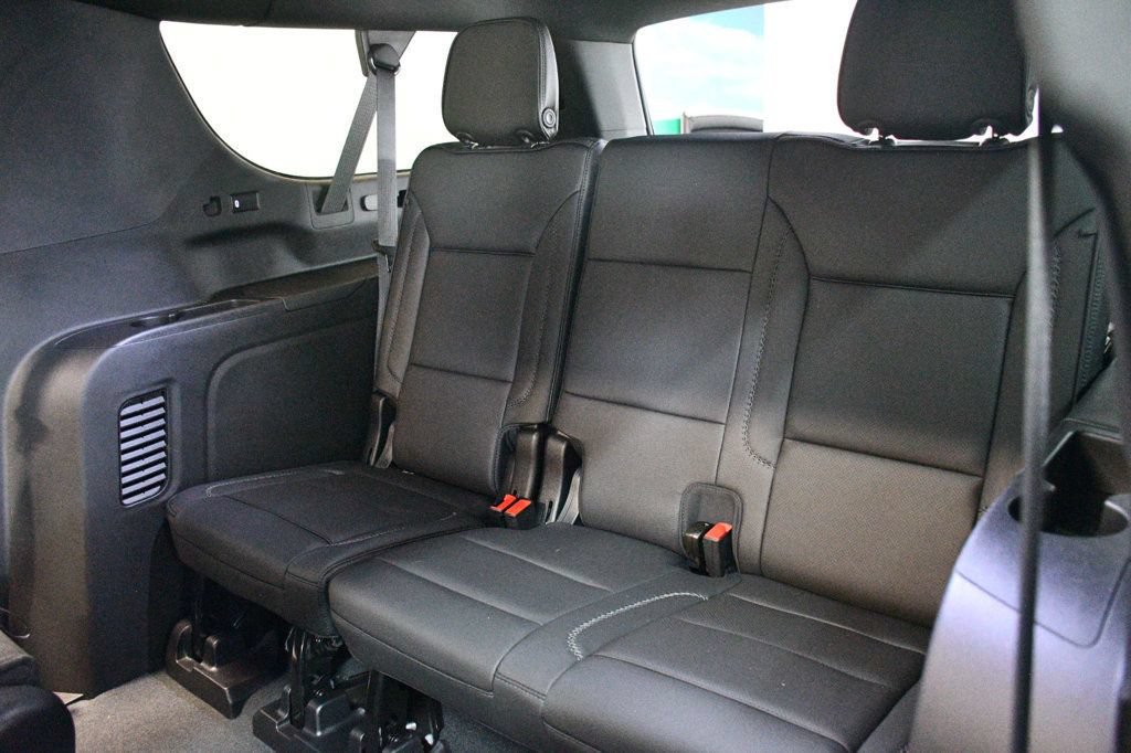 Used 2024 GMC Yukon XL Denali AWD/4WD image 40