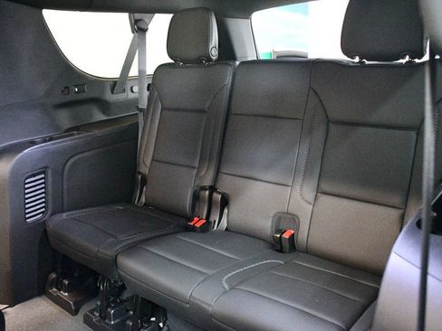 Used 2024 GMC Yukon XL Denali AWD/4WD image 40