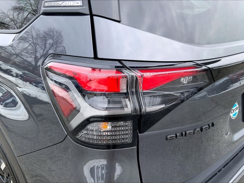 Certified 2025 Subaru Forester Premium image 25